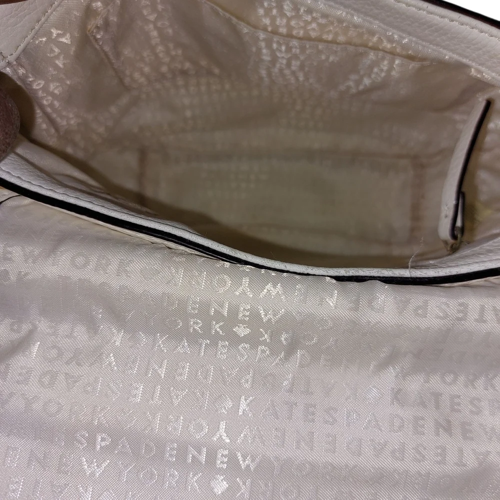 Kate Spade White Shoulder Bag with Chain-Link Strap